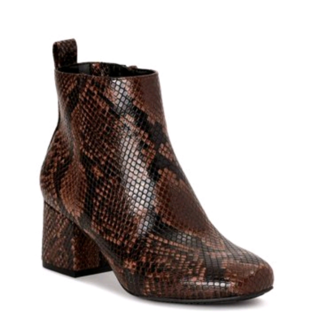 *NEW* TIME & TRU LADIES SZ 8 FAUX SNKESKN BOOTIES